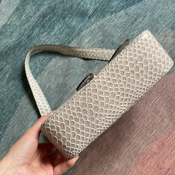 Guess Snakeskin Y2K 90s Shoulder Purse - Picture 13 of 16